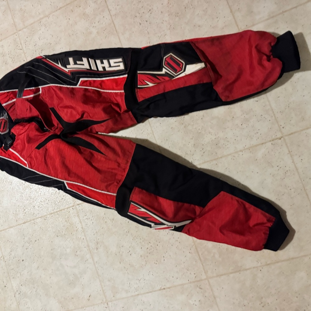 Shift  racing Men's Dynamic Red and Black Joggers